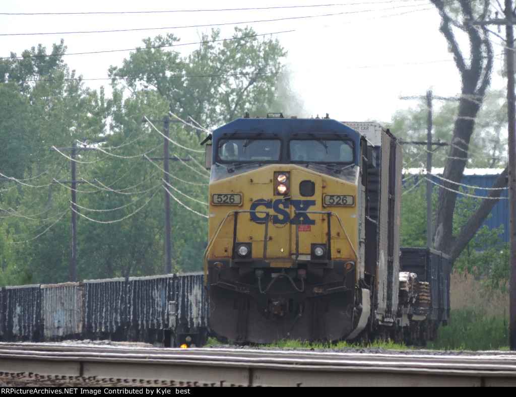 CSX 526 on Q560 